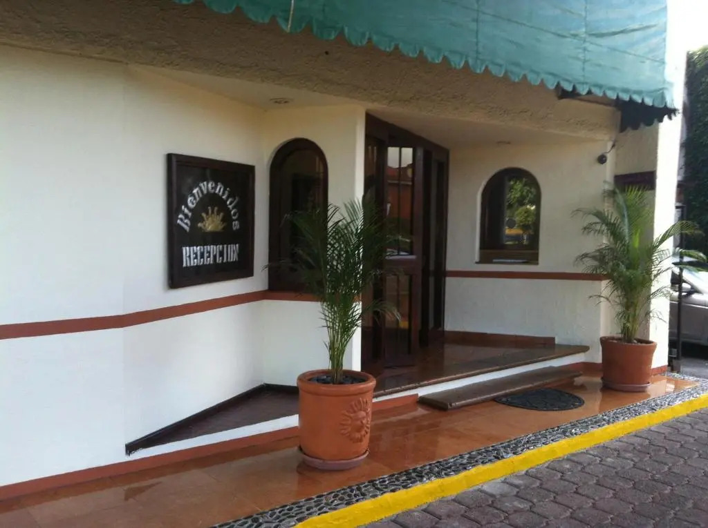 Hotel & Suites Villa del Sol