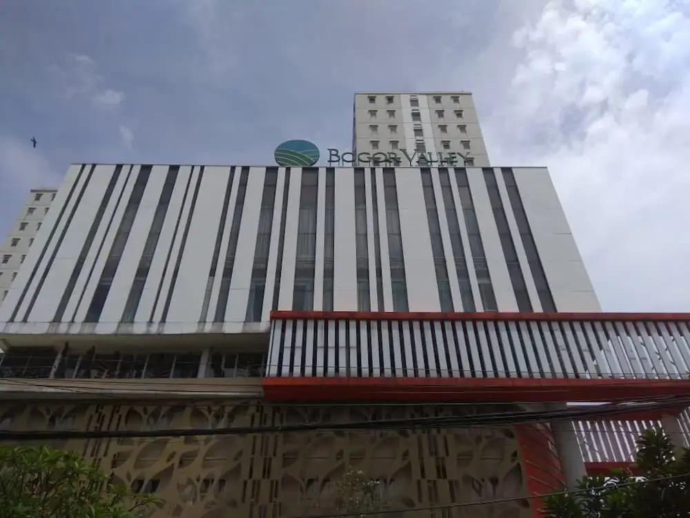 Simply Look 2Br At Bogor Valley Apartment