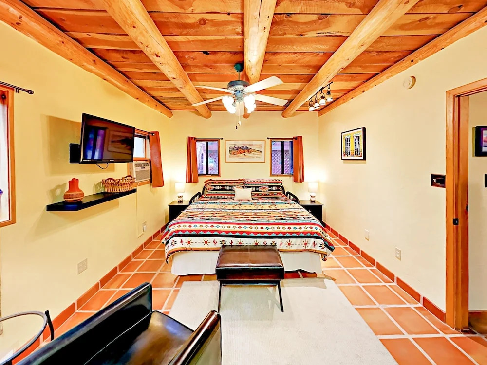 437 Liebert St Home 2 Bedrooms 1 Bathroom Home