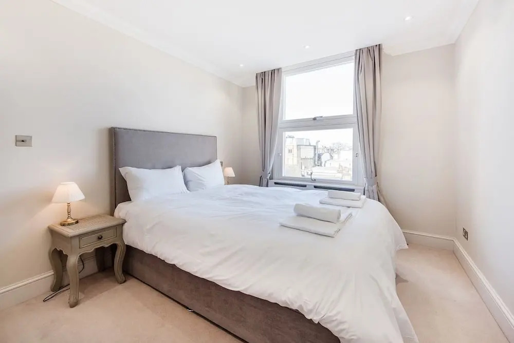 Bright & Modern 2bed in Earls Court