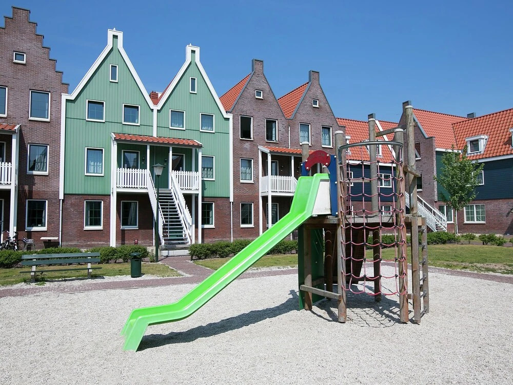 Lakeside Villa in Volendam