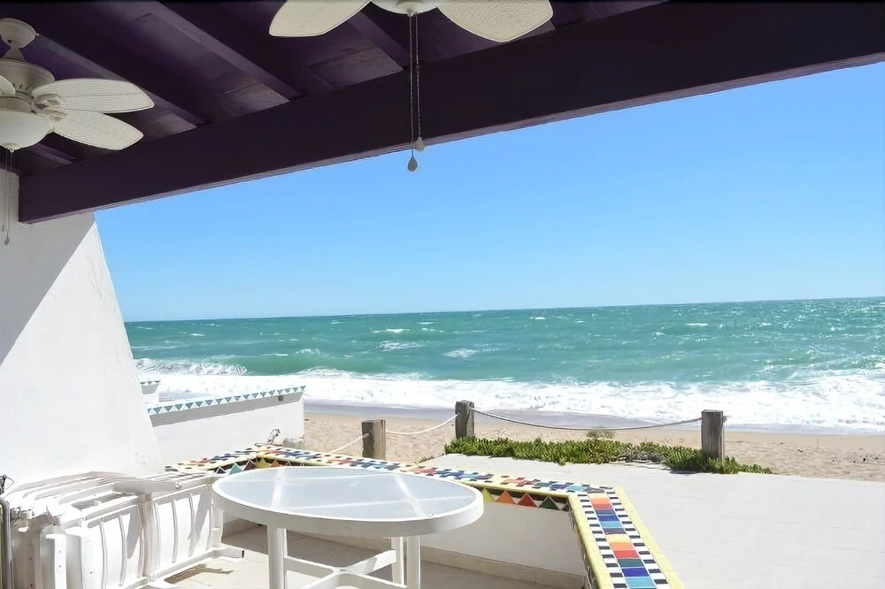 Casa de Juega - 3 Br townhouse by RedAwning