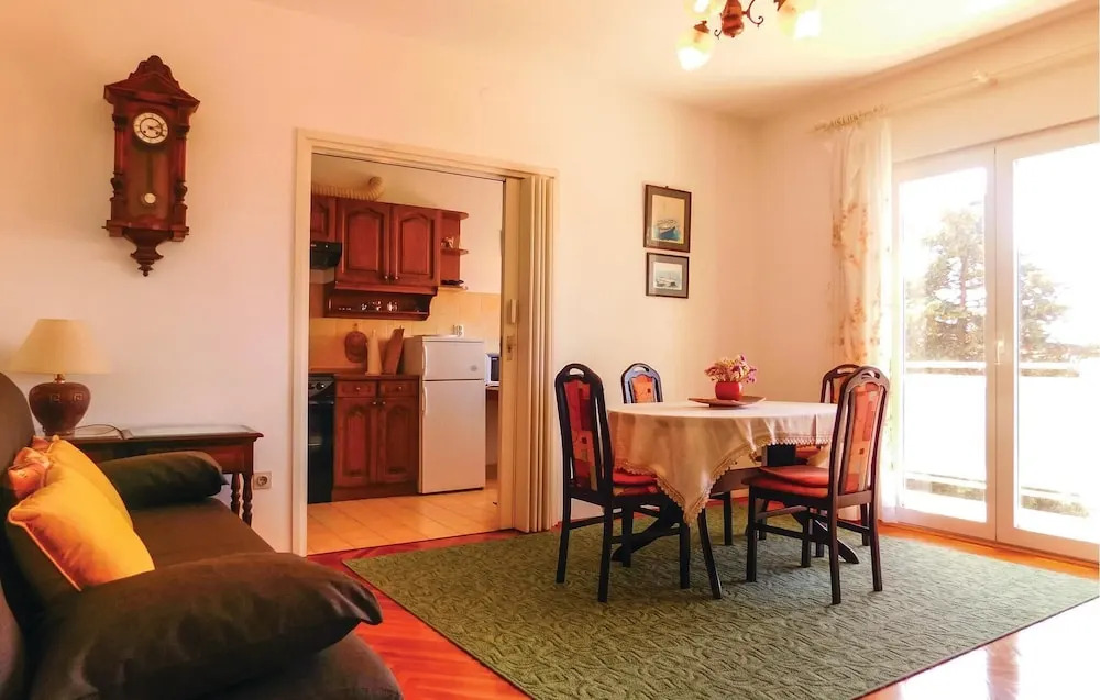 Stunning Home in Hvar With Wifi and 2 Bedrooms