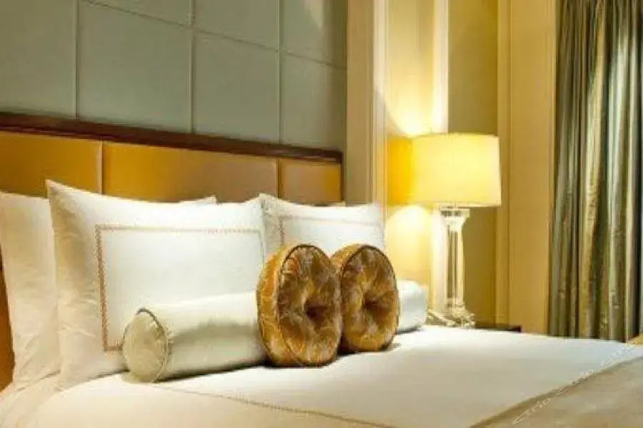 Grand Barony Hotel