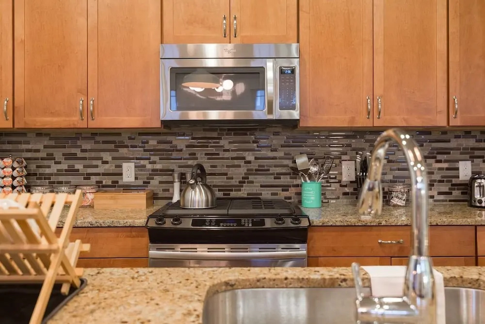 Spacious 3 BR Near Downtown by Domio