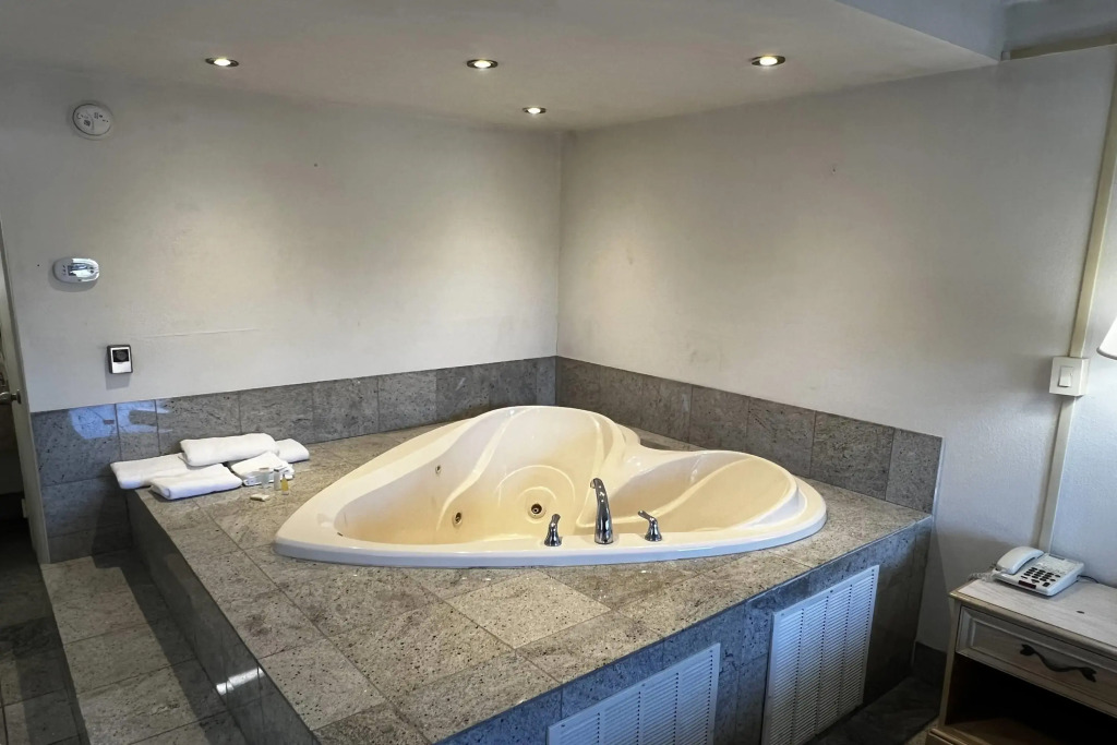 TraveIodge by Wyndham Parsippany