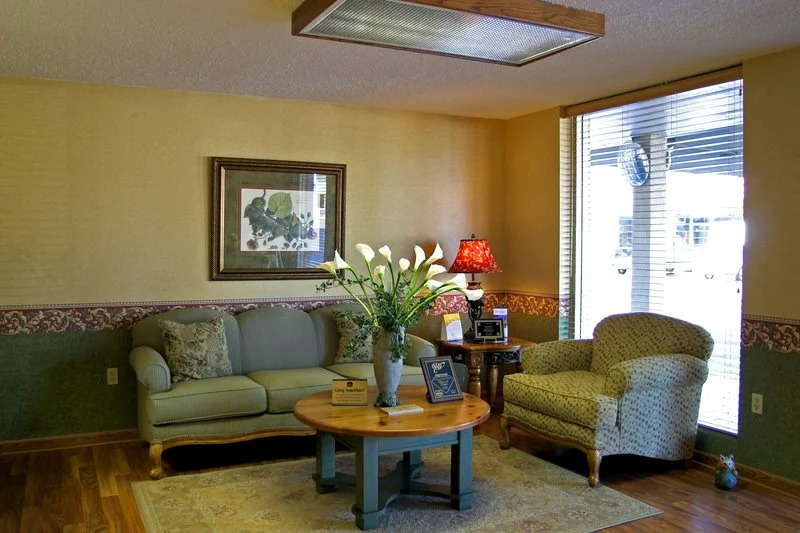 Econo Lodge Inn & Suites Salina
