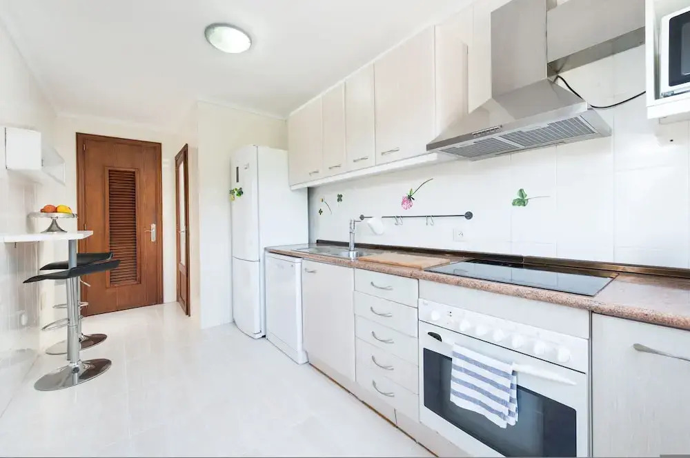 Ropit in Alc dia With 2 Bedrooms and 1 Bathrooms