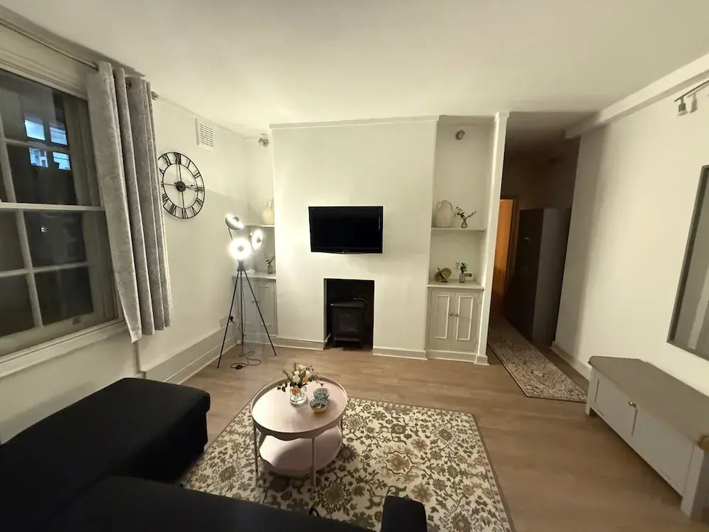 Covent Garden 1-bed Apt Sleeps 4, 7 min to Station
