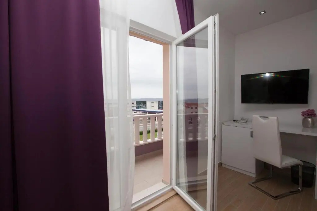 Rooms Ino