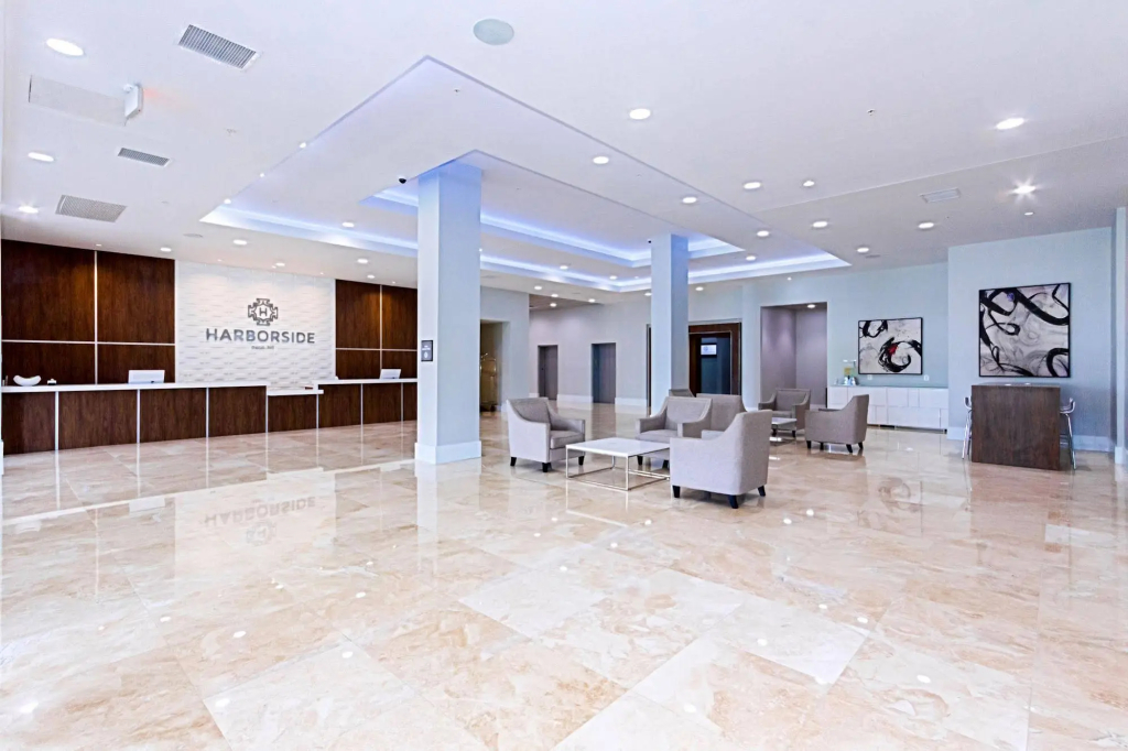 Harborside Hotel