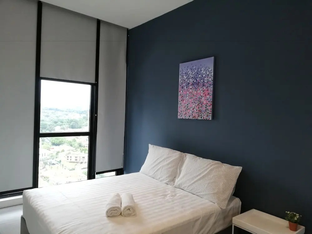 The Establishment by Luxury Suites Asia
