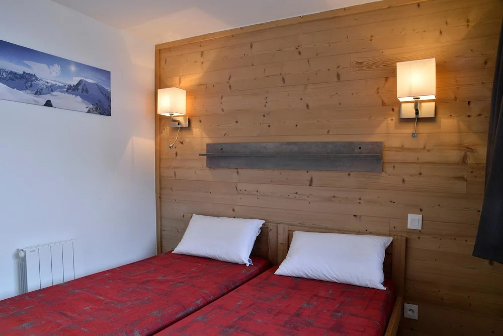 Residence Saintjacques Five-roomed Apartment for 11 People of 109 m2 S202