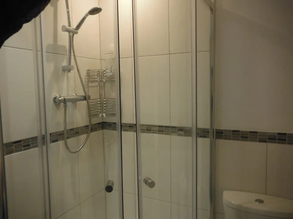Select Serviced Accommodation - Canal Walk