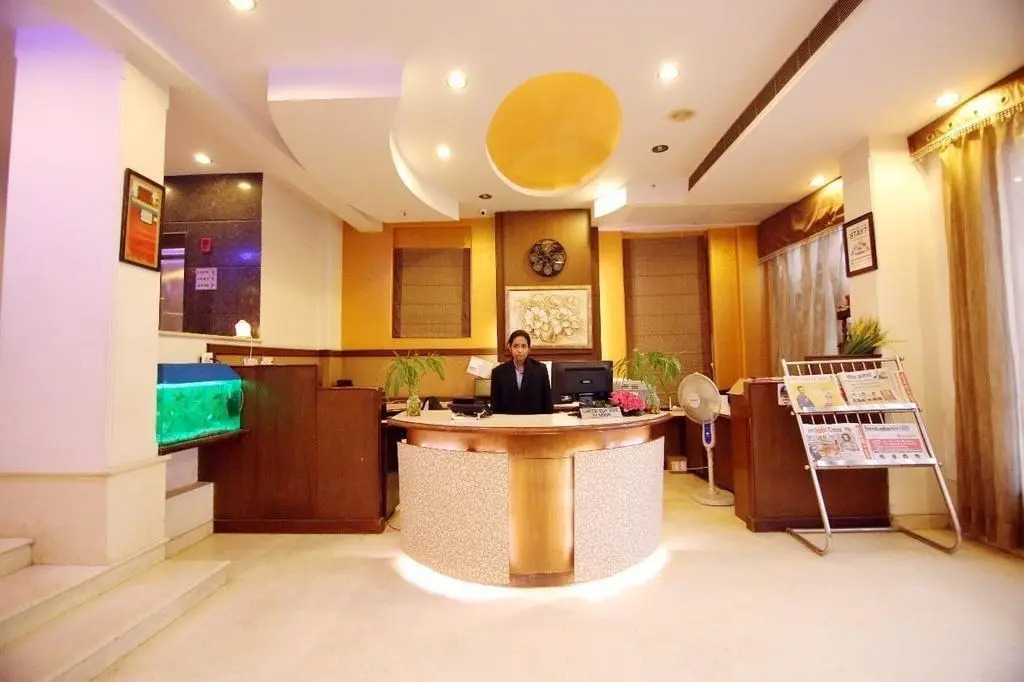 Rousha Inn