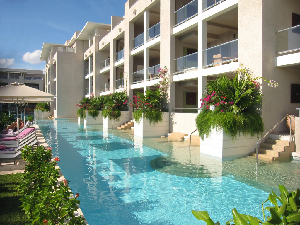 Royal Service at Paradisus La Perla