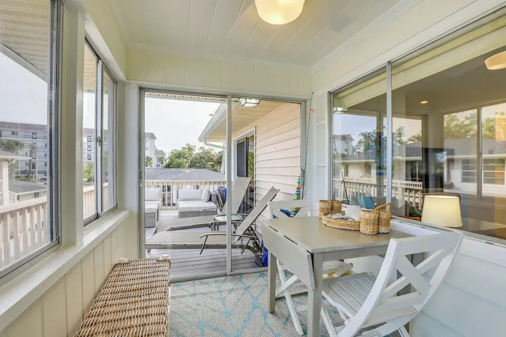 Siesta Keys Home w/ Deck Half Mile to Turtle Beach