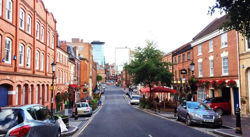 Fantastic Birmingham Jewellery Quarter 2 Bed Home