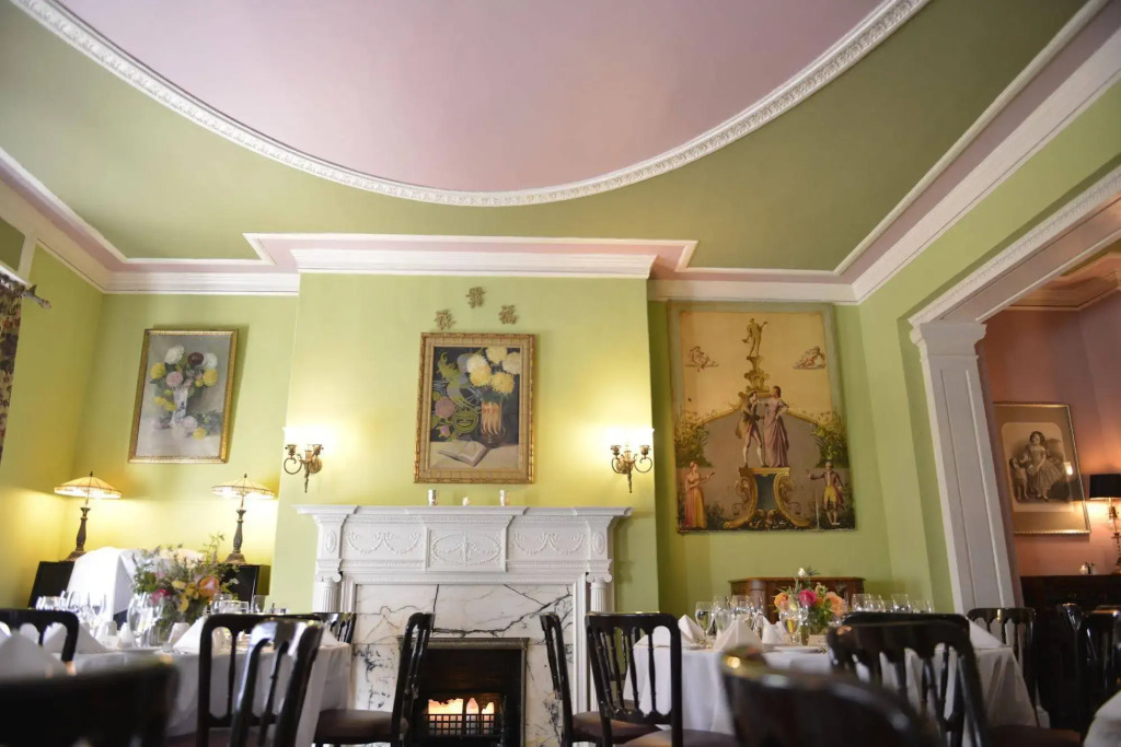 Hotel Tabard Inn