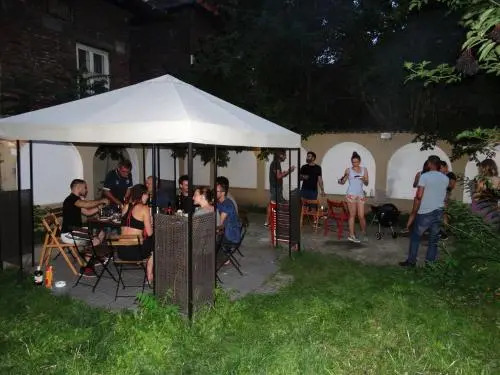 Hostel 123