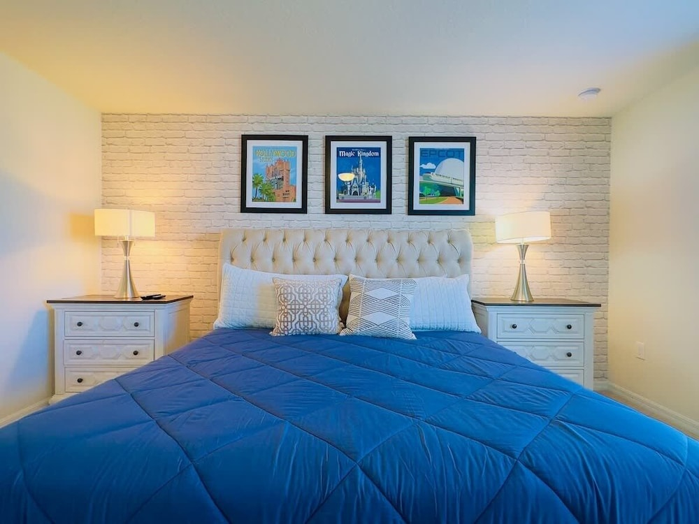Villa Near Disney Themed Luxury 5bd With Pool 5 Bedroom Home