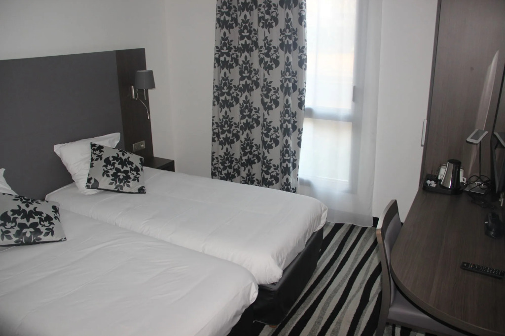 Kyriad Saint Quentin en Yvelines - Montigny