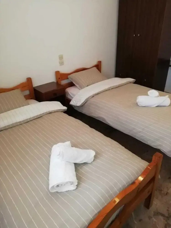 Spacious 3 Bedroom 5bed Apartment - Adults Only