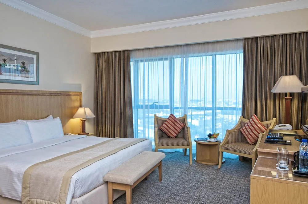 Отель DoubleTree by Hilton Dubai Port Saeed