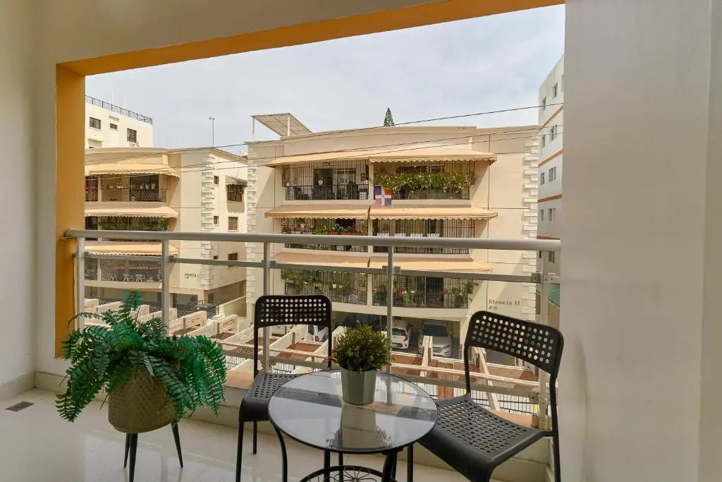 Apartamento 2BR- AC- WiFi- Safe - Smart TV- HotWater.
