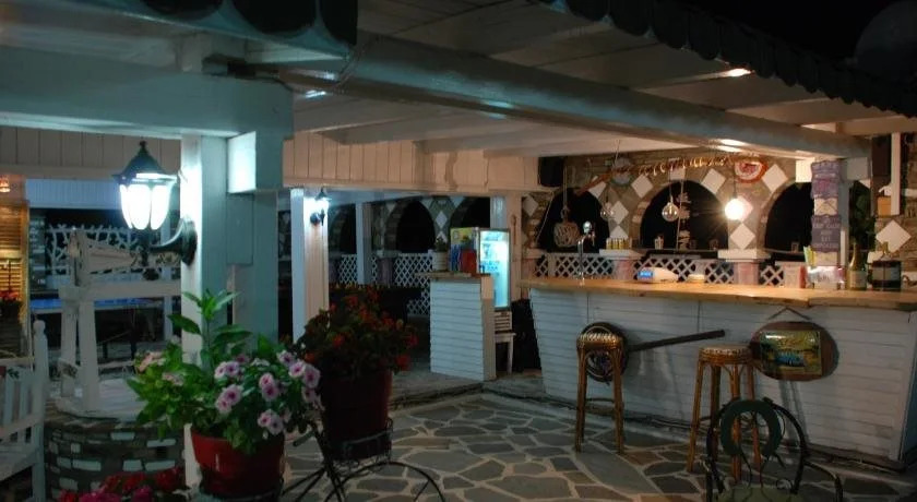 Diaporos Hotel