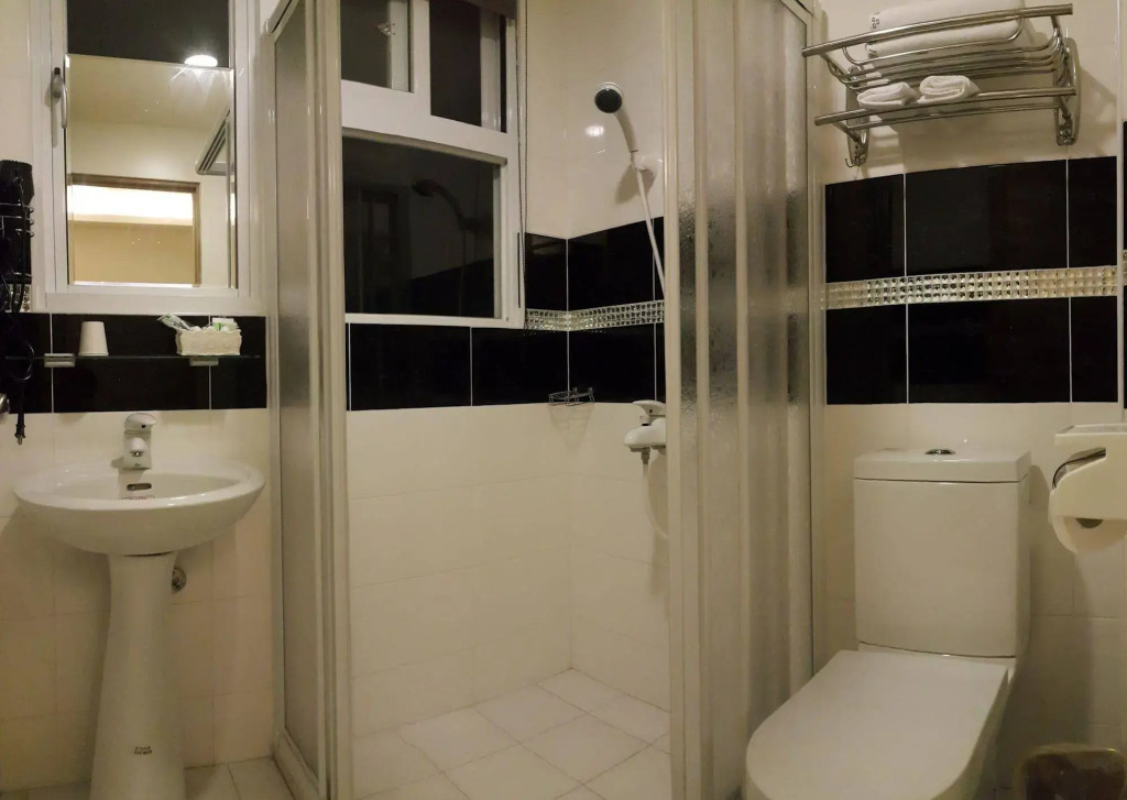 Royal Goods Residence Themed Suites