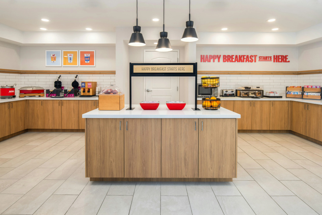 Hampton Inn & Suites Redding