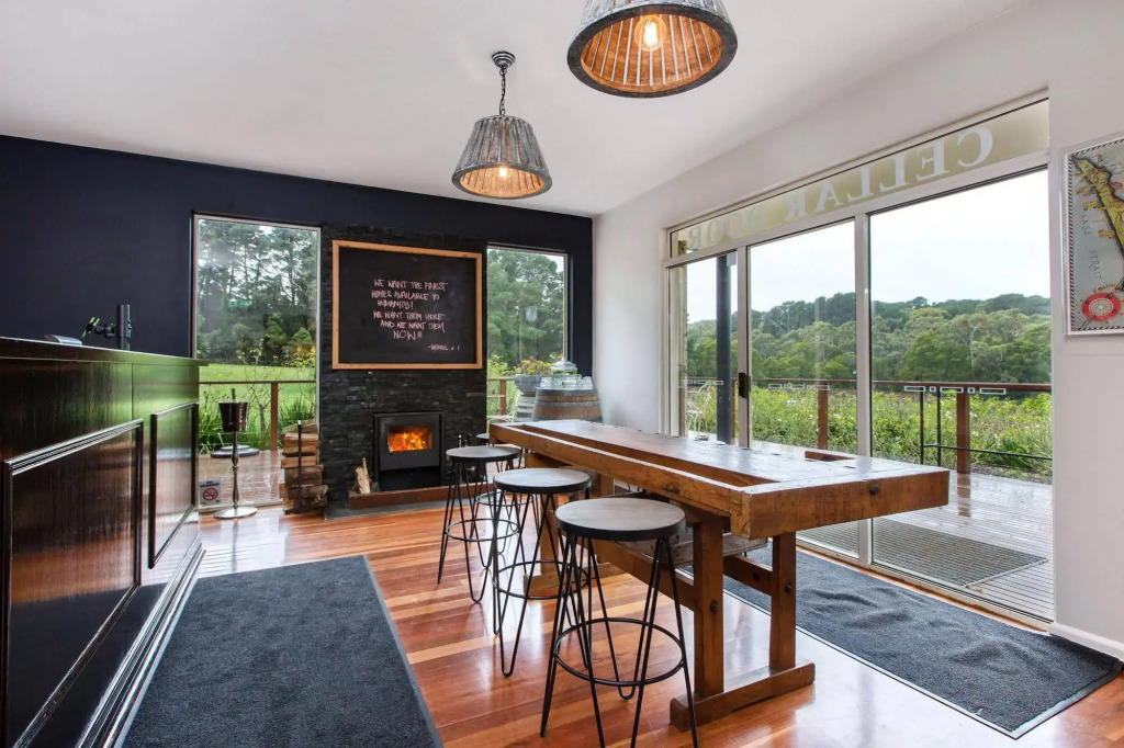 Mantons Creek Estate