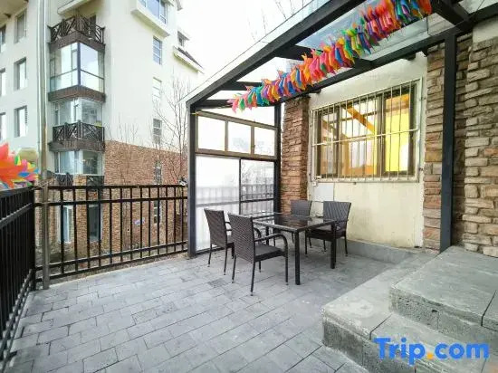 Summer Homestay (Changbai Mountain Edelweiss Deer Taming Garden Branch)