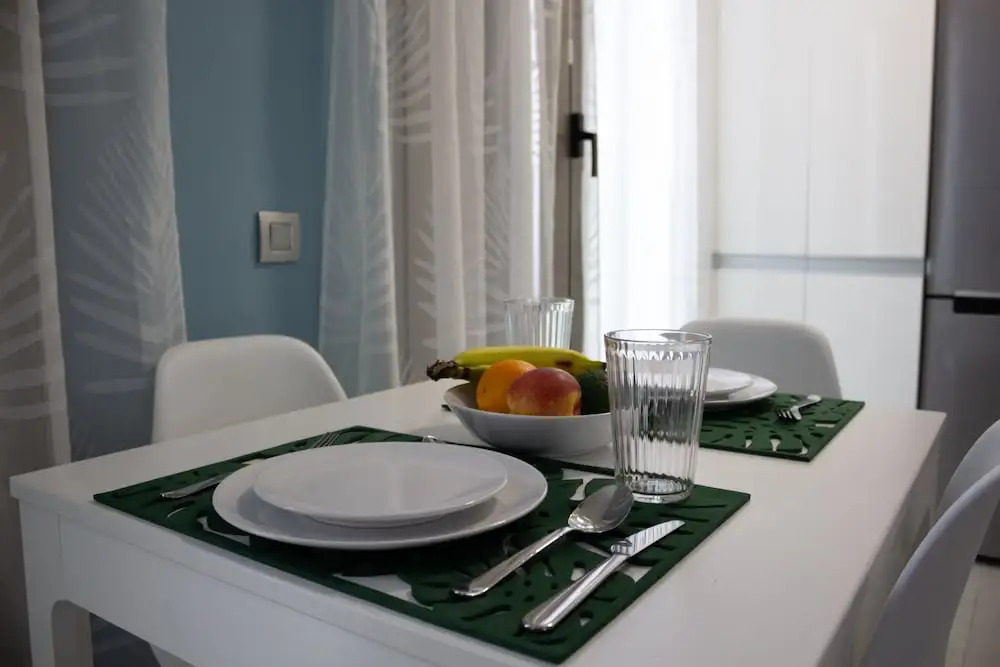 Behosty - Triana Chic Essense A