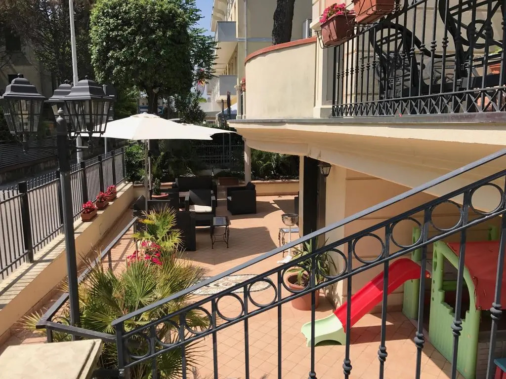 Hotel Perla Verde