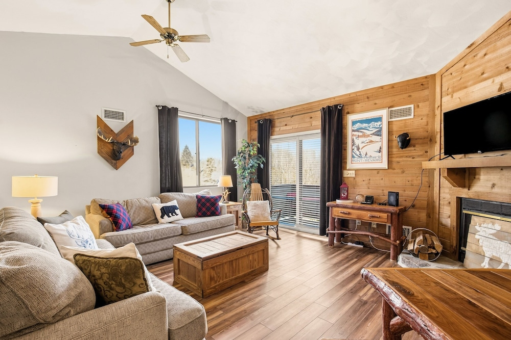 Seven Springs Sunridge 1 Br Condo, Ski-in/out 1 Bedroom Condo