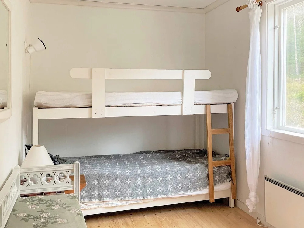6 person holiday home in HENÅN-By Traum