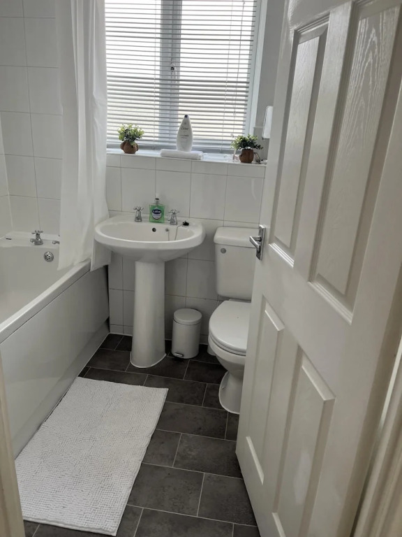 Hive Stays, Sleeps 3, Free Parking, Wifi, Smart Tv
