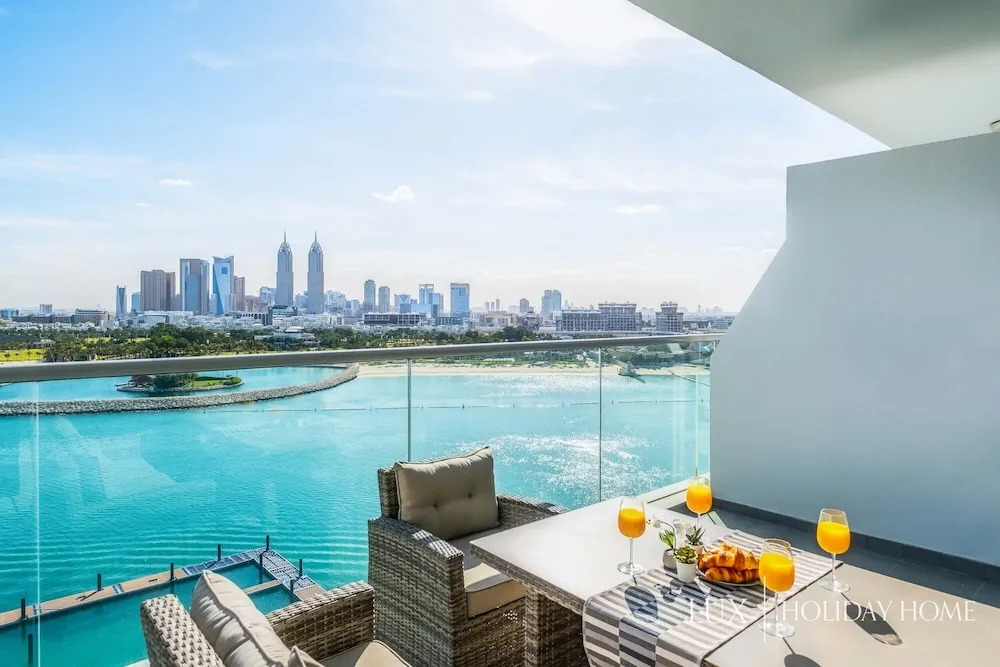 LUX Holiday Home - Azure Residence 1