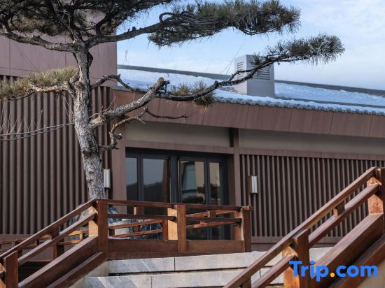 Yunmu Hot Spring Resort