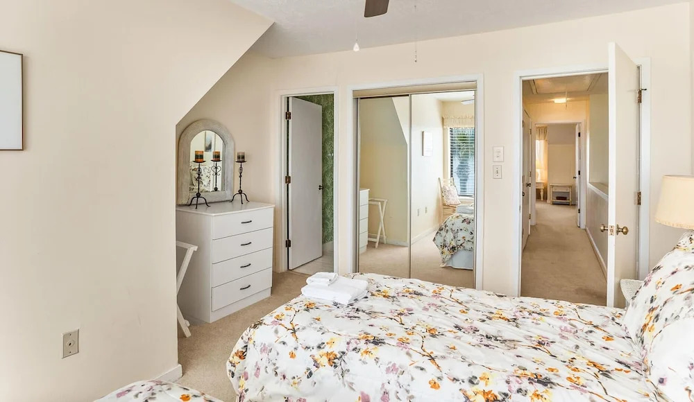 643 New Haven - Three Bedroom Villa
