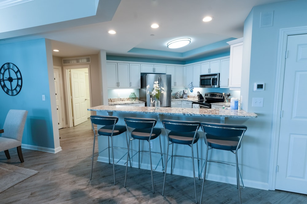 705 Margate, 3 bedroom ocean front condo 3 Condo