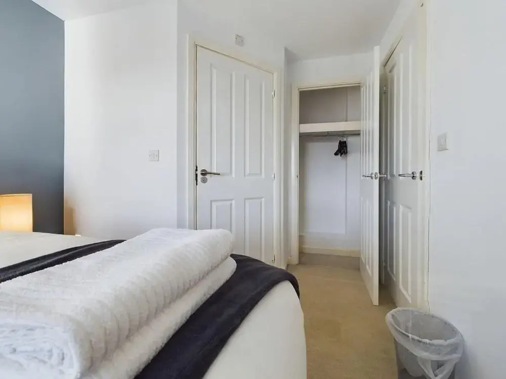 Riverfront Staffordshire Retreat