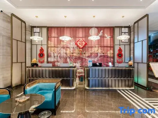Jingyue E-sports Homestay (Xinyang Railway Station New Central Hospital)
