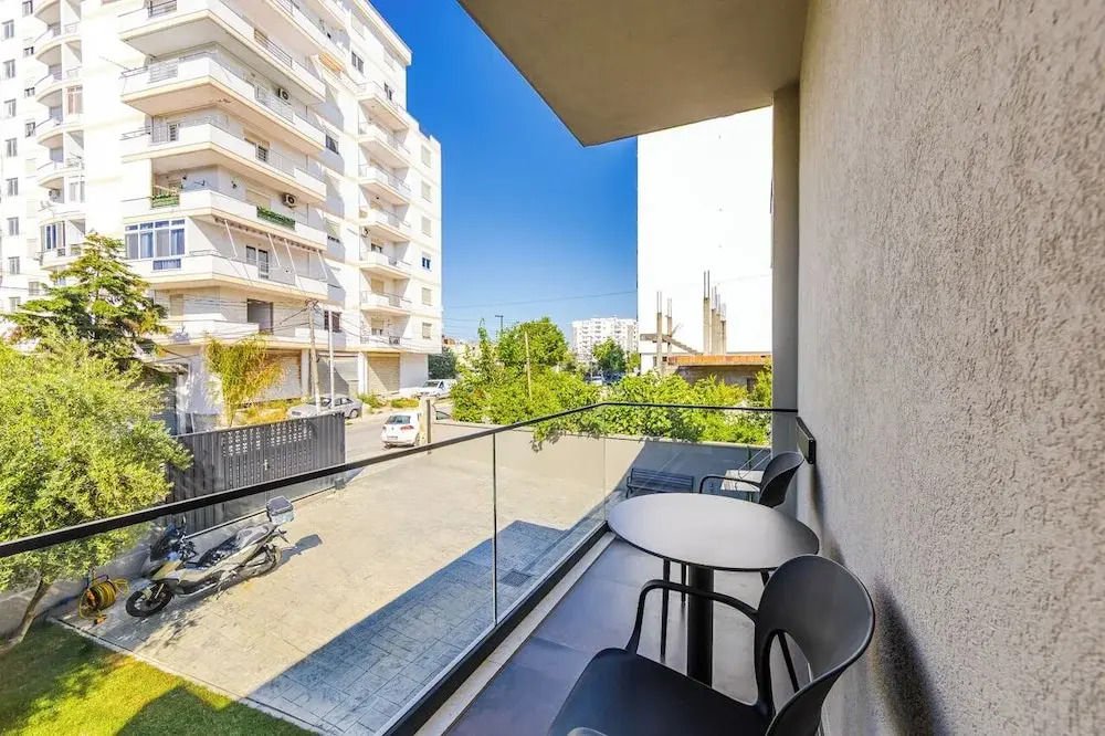 Zoe's Villa 201