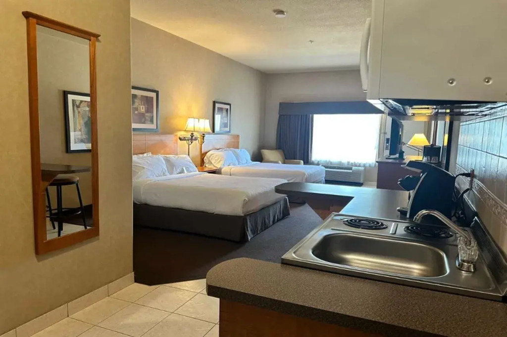 Clarion Pointe