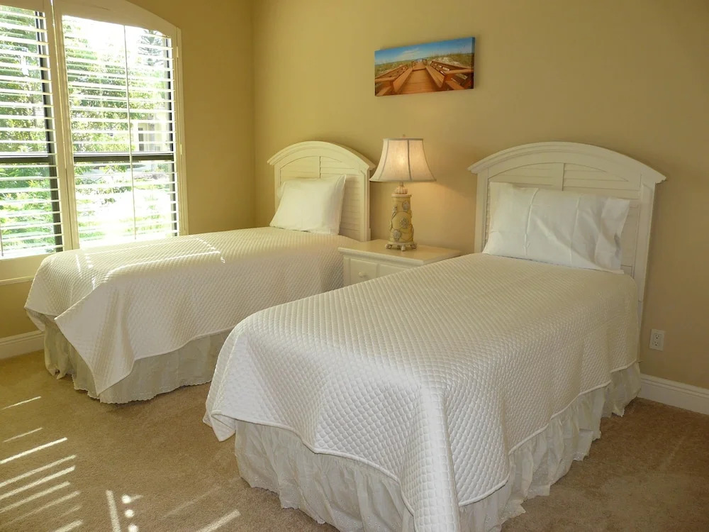 808 Seagrape Drive