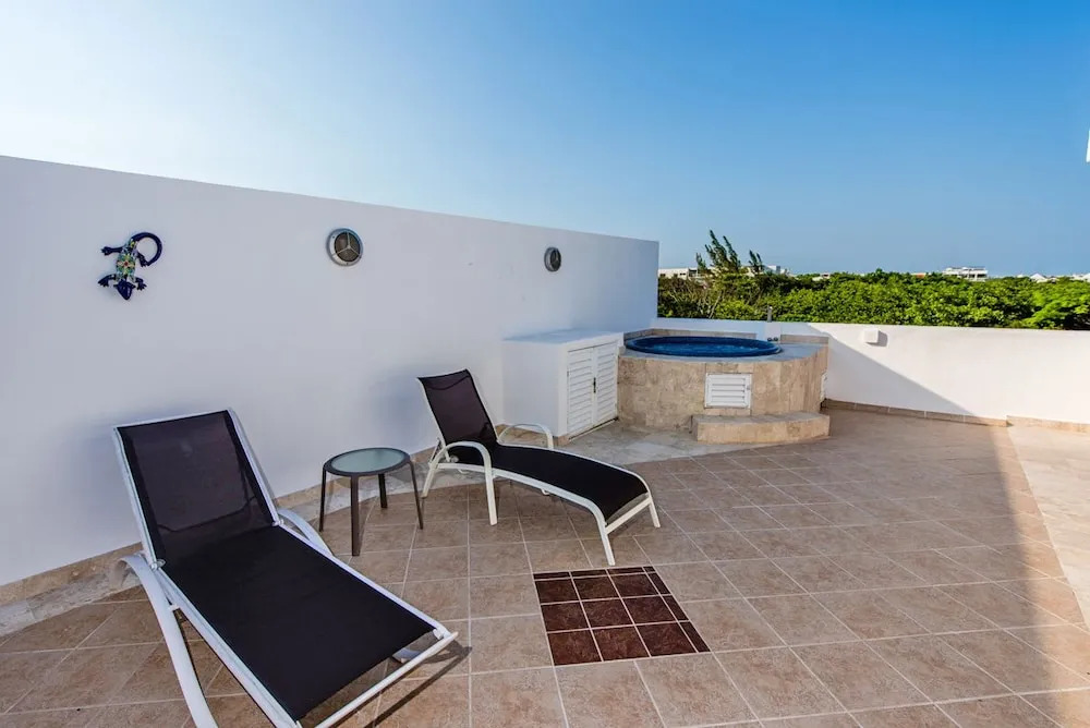 Mamitas Village PH301 by PRP