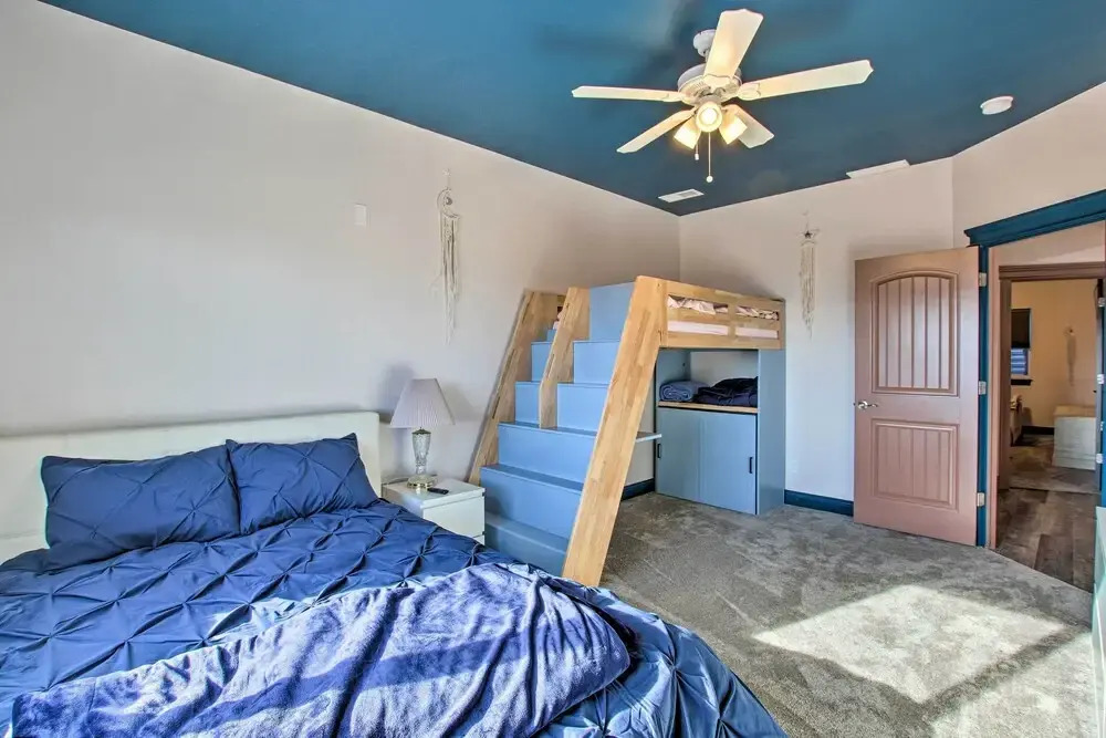 Spacious Home w/ Mtn Views: 2 Mi to Bear Lake!